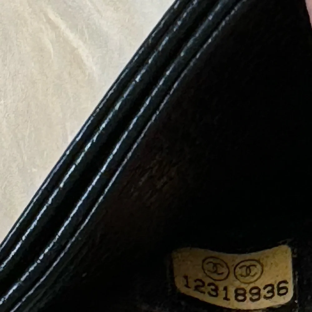 Chanel Interlocking CC Logo Card Holder black caviar